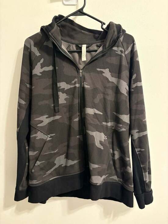 Athleta Tops - Athleta Triumph Printed Full Zip Hoodie Black Camo Size XL